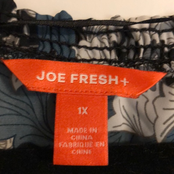 🍀4 for $25🍀 

Cold shoulder blouse - Picture 8 of 12